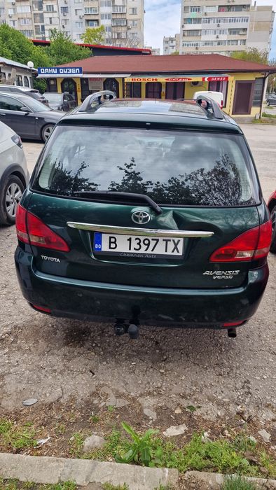 Toyota Avensis Verso 2,0 употребяван ВАН 6+1 места