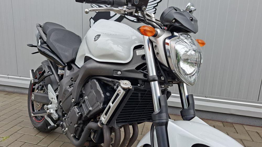 MotoFly vinde Yamaha Fz6 S2