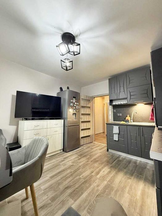 Продава се Четиристаен апартамент в София, Орландовци - 85 кв.м за 1989 €/кв.м - Снимка #1