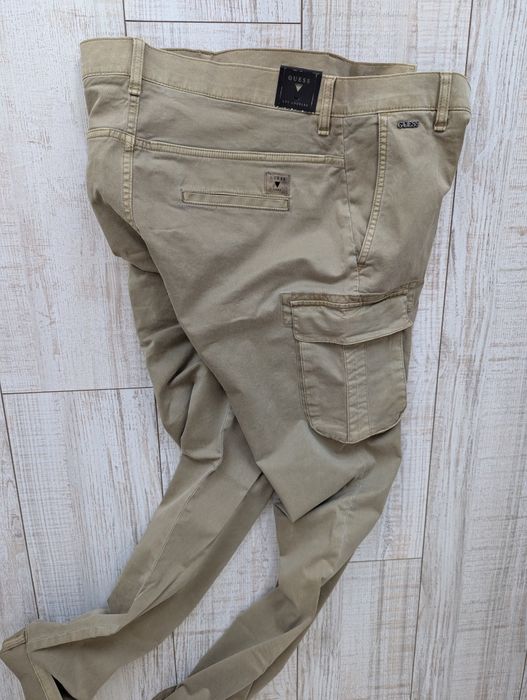 Guess Cargo - w33L34