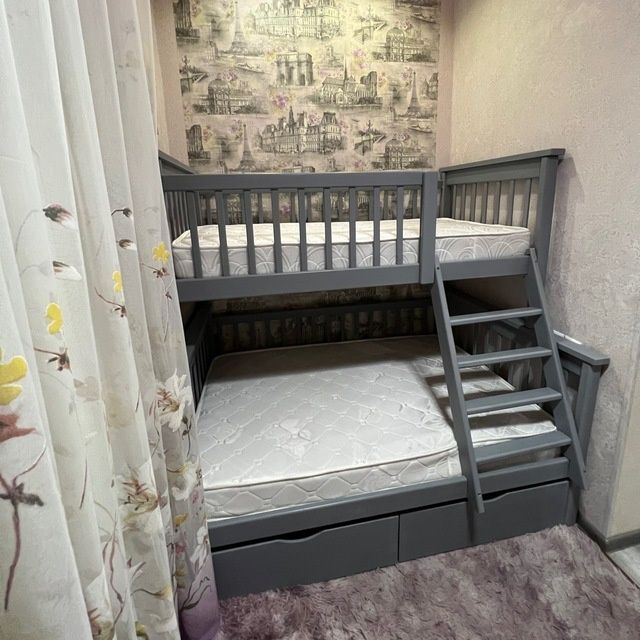 Двухъярусная кровать