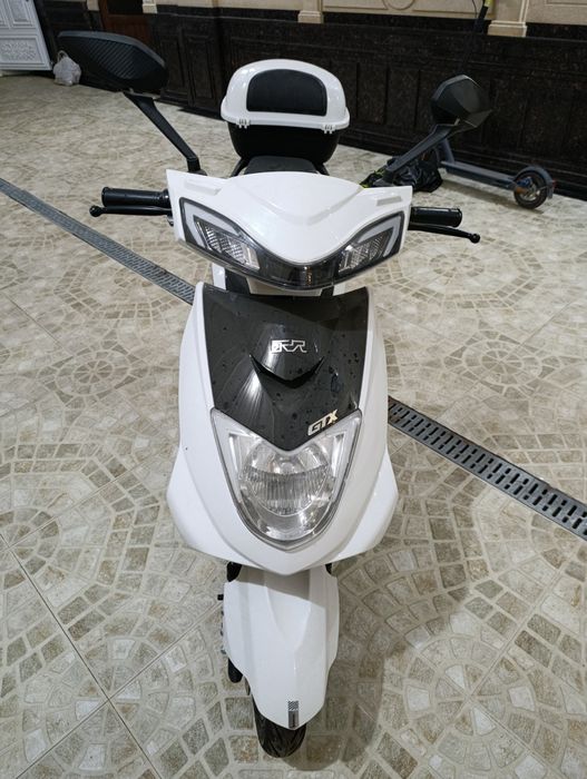 Mototsikl yangi ishlatilmagn