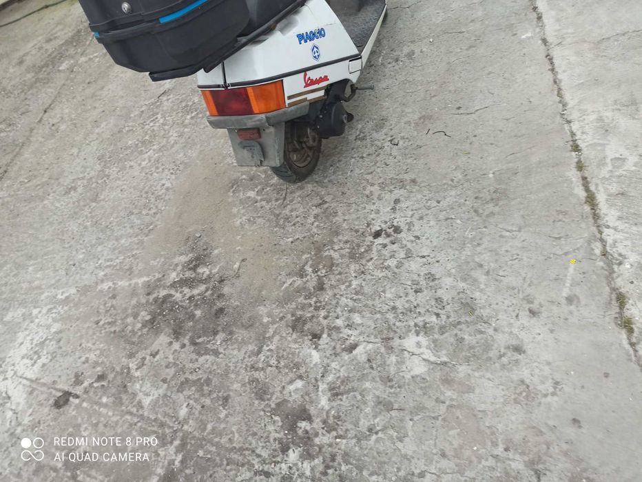 Скутер Piaggio vespa scatto