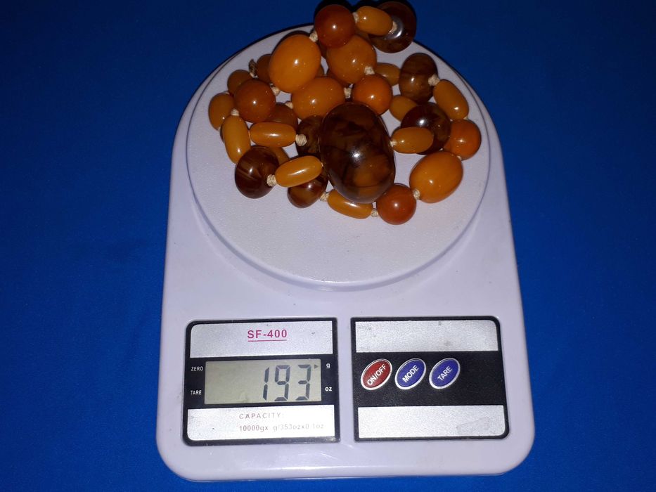 Стара кехлибарена / бакелитена огърлица гердан кехлибар/бакелит 193 гр