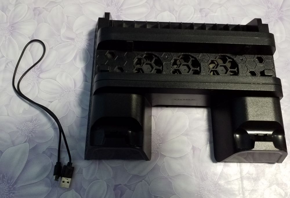 Продам подставку для PS4