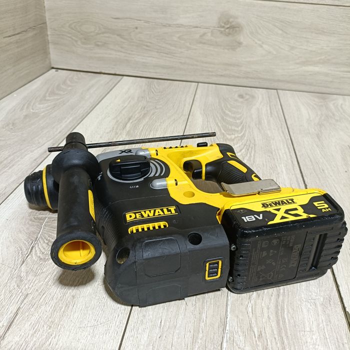 Rotopercutor SDS plus DeWalt DCH 273 impecabil