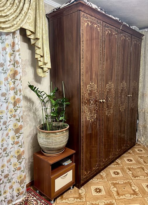 Шкаф для спальни,зала.