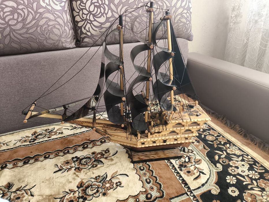 Корабль ручноц работы