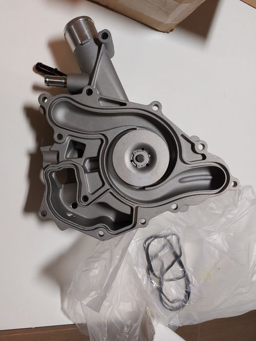 Filtru ulei K&N,pompa apa,bujii Dodge Ram