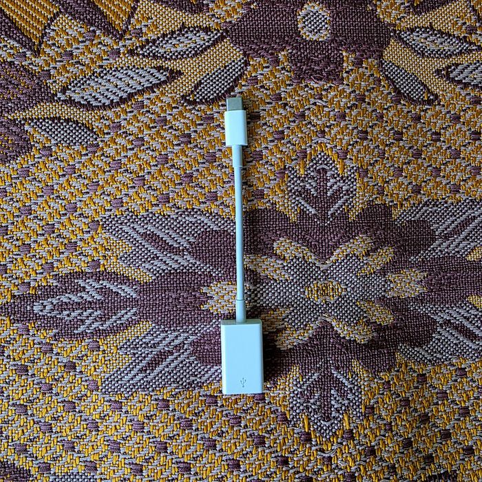 Продам адаптер Apple
