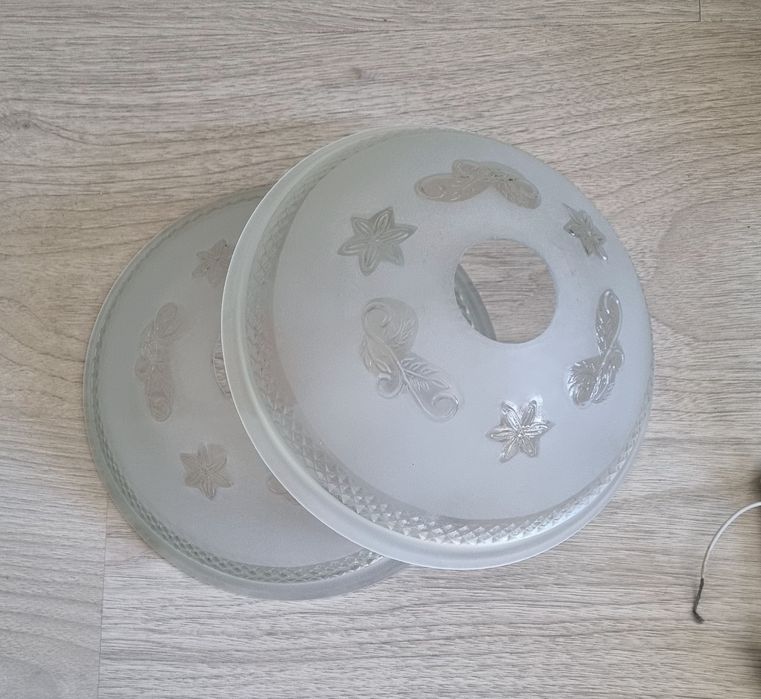 Продаётся люстра.