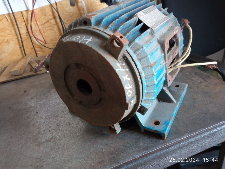 Электродвигатель