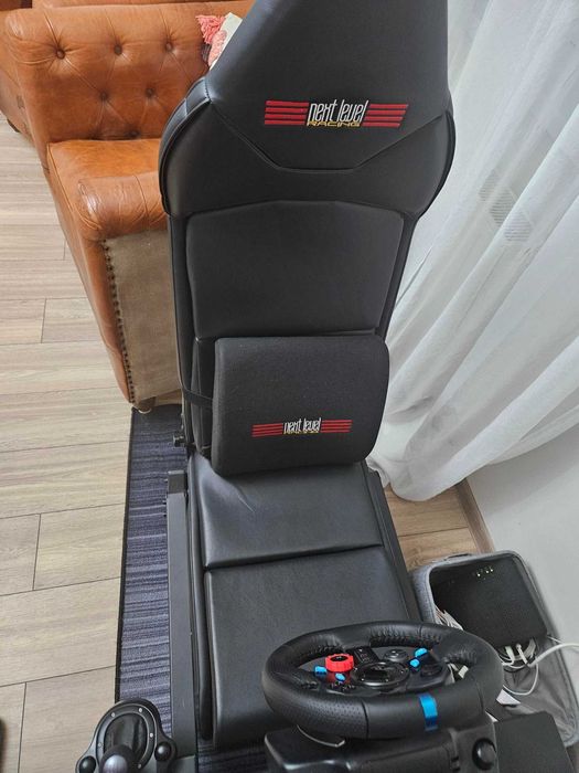 Cockpit gaming + stand monitor + volan, pedale, schimbator