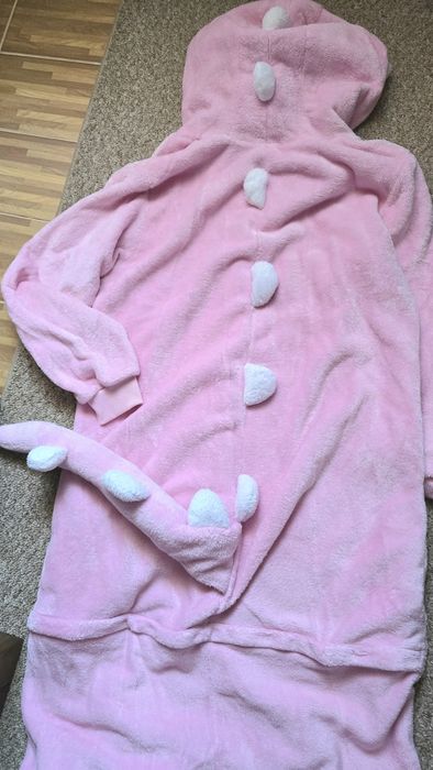 Pijama cocolino dragon roz pijama dama lejera si pufoasa