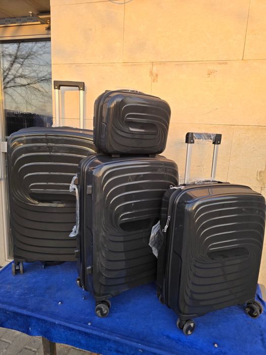 Чемодан набор 4 в 1