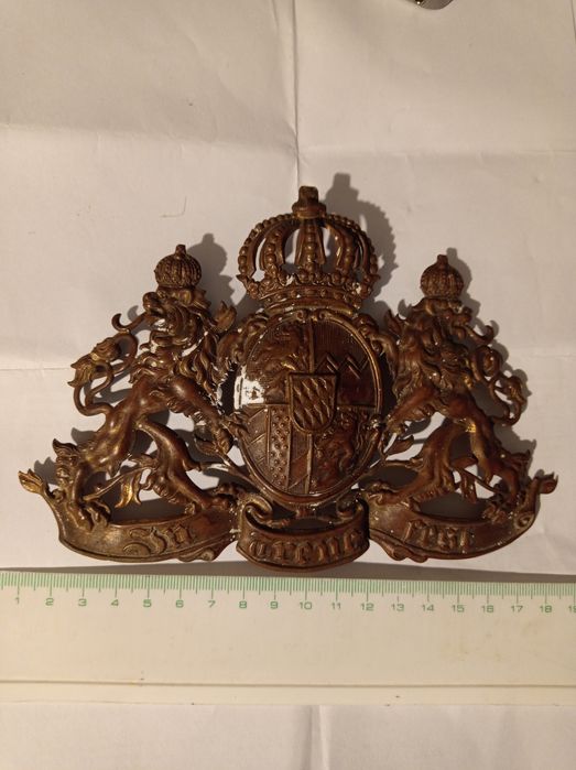 Vând sau schimb obiecte vechi.Preț în funcție de obiectul dorit.