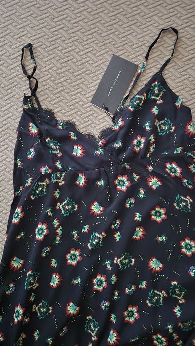 Нова рокля на Zara