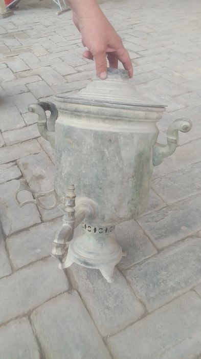 Продаётся самовар старинный. Материал латунь в отличном состоянии