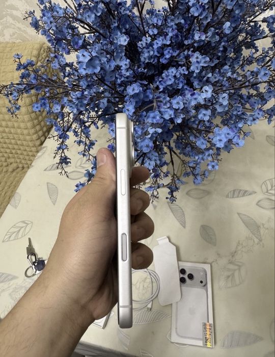 Iphone 17 Pro 256 GB Silver Sim+Esim почти новый идеал айфон