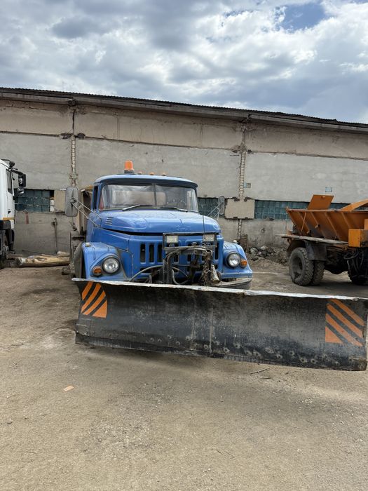 Продам ЗиЛ КДМ, в хорошем состоянии