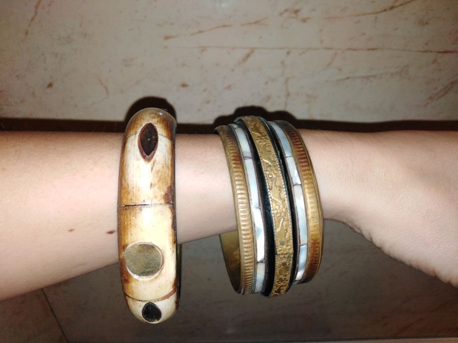 Старинни гривни