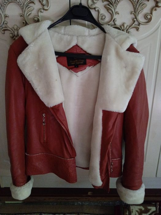 Srochniga sotaman kojinka ichi mexli issiq