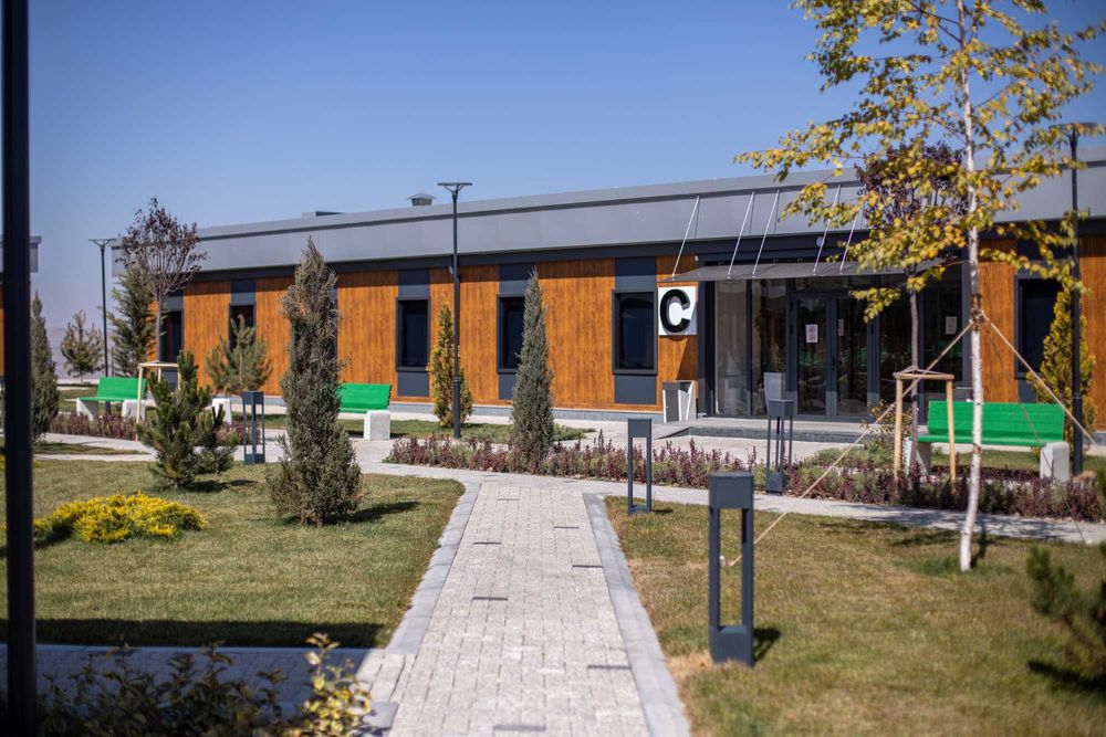 Сўлим ва салқин Зомин тоғида, 2400 м баландликда,мехмонхонада дам олиш