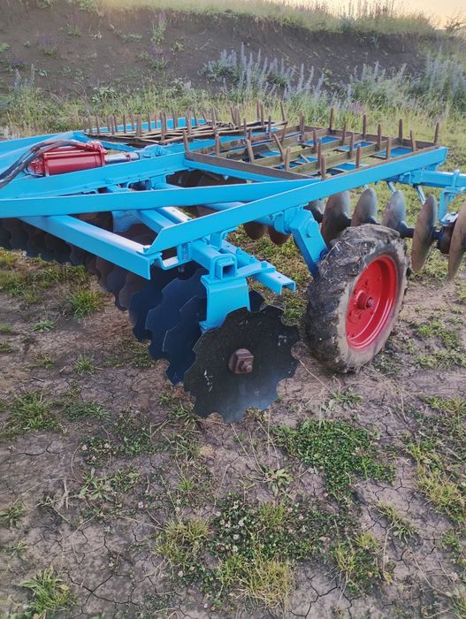 Vând disc, plug si utb 650