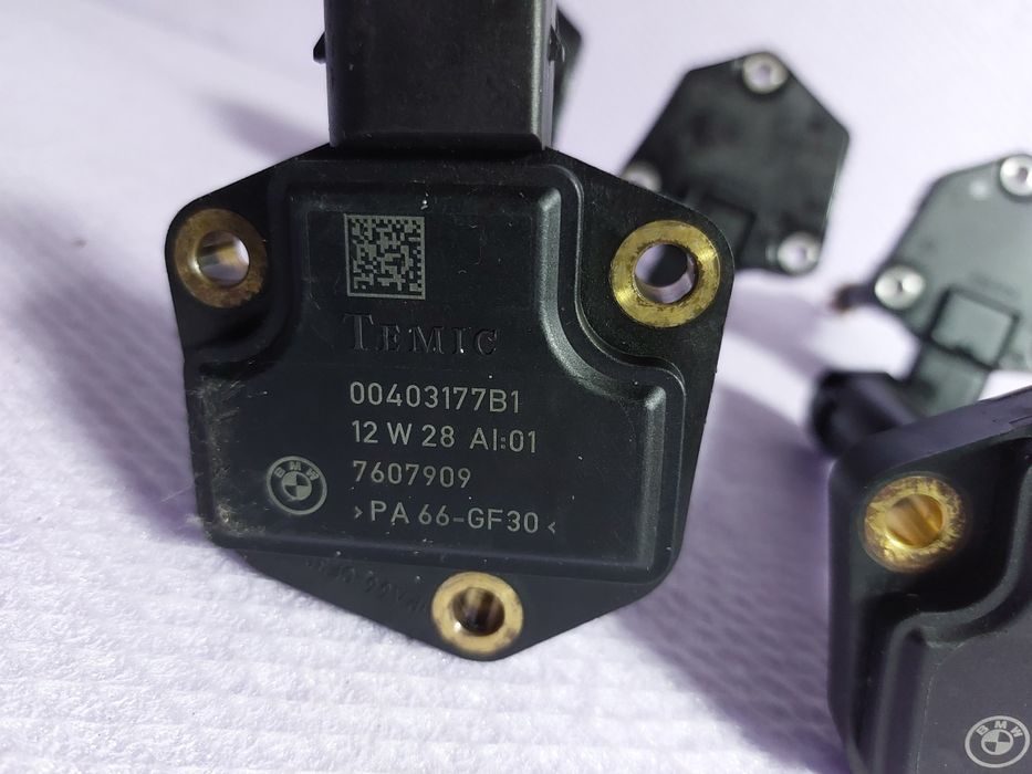 Senzor nivel baie de ulei BMW E81 E87 E90 E91 F10 F11 F20 F21 F30 F31