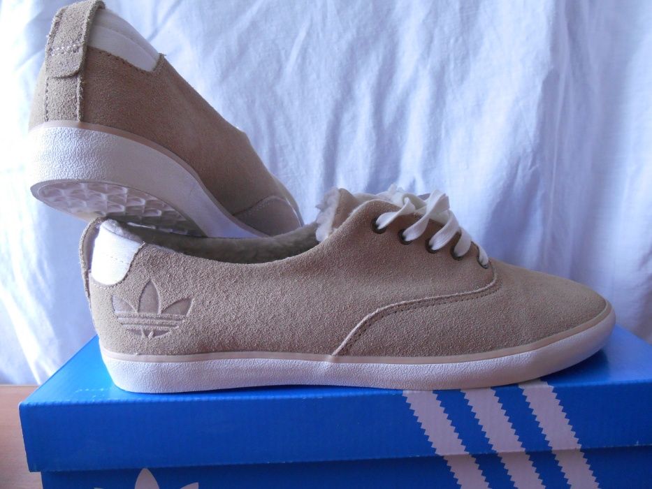 Кроссовки 41 размер новые