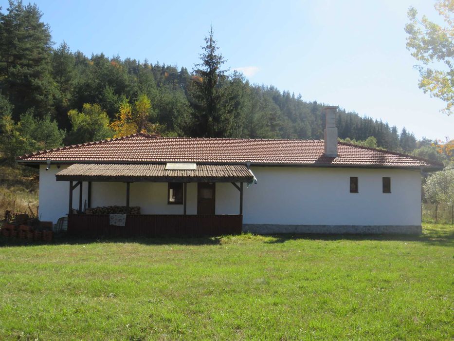 Къща със спокойна локажия и гледка към Рила, село Шипочане/реф№1000402