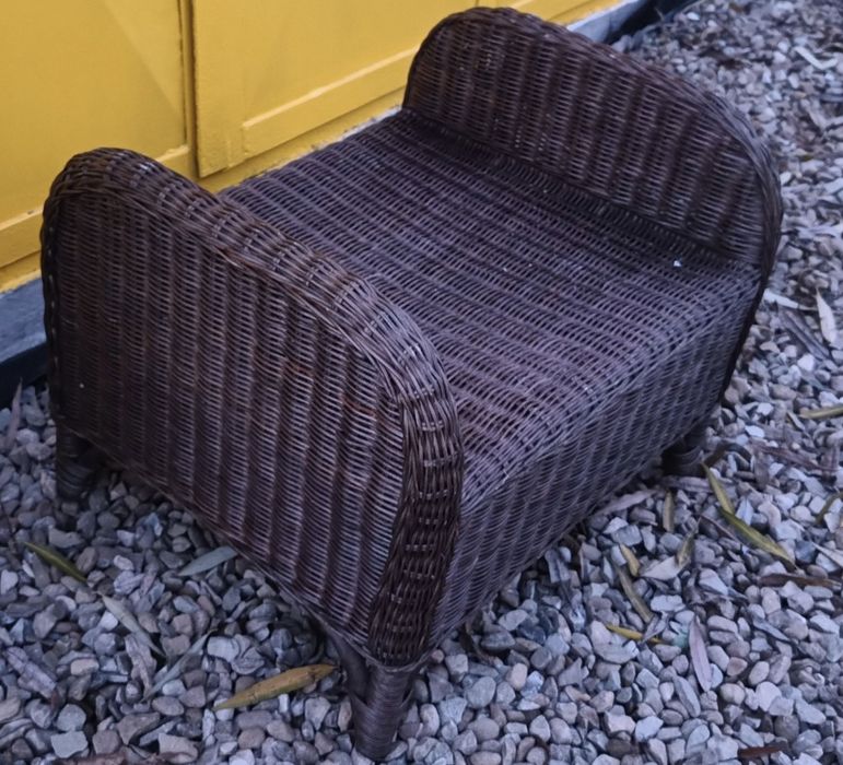 Băncuță  ratan  împletit,stil rustic/ balcon, terasă