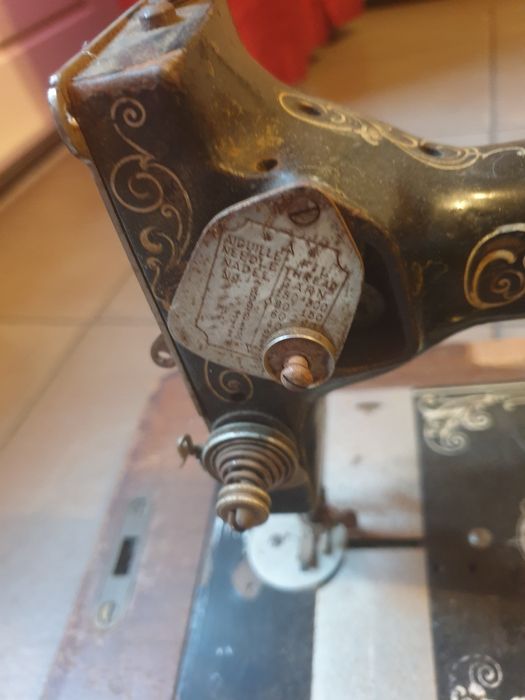 Masina de cusut singer