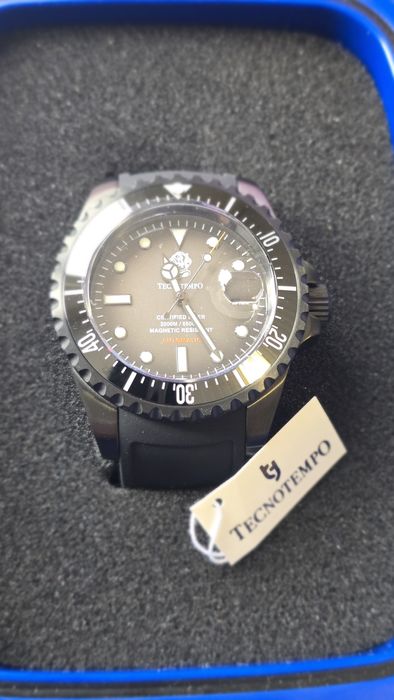 Водолазен чесовник Tecnotempo Diver 2000M.