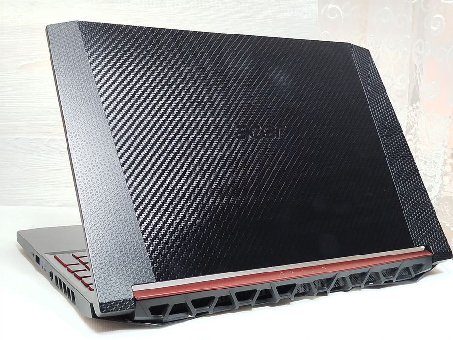 Топ за свои деньги игровой ноутбук Acer Nitro 5 intel Core i5 GTX 1050