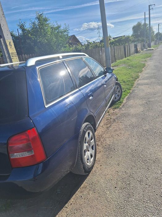 Vand audi a4 1.6i