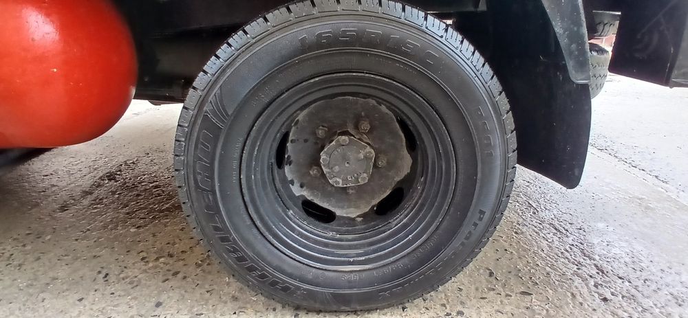 kia bongo deska baloni bilan