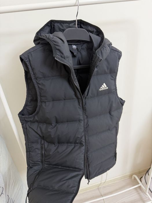 Мужской жилет Adidas Helionic