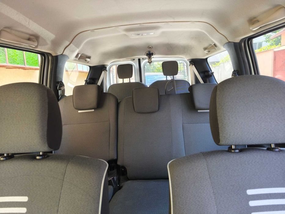 Masina Dacia Logan MCV 7 Locuri – 2012 | 1.6 Benzină | Cârlig remorcare |