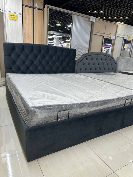 Двухспальная кровать фабричная качество можно в рассрочку