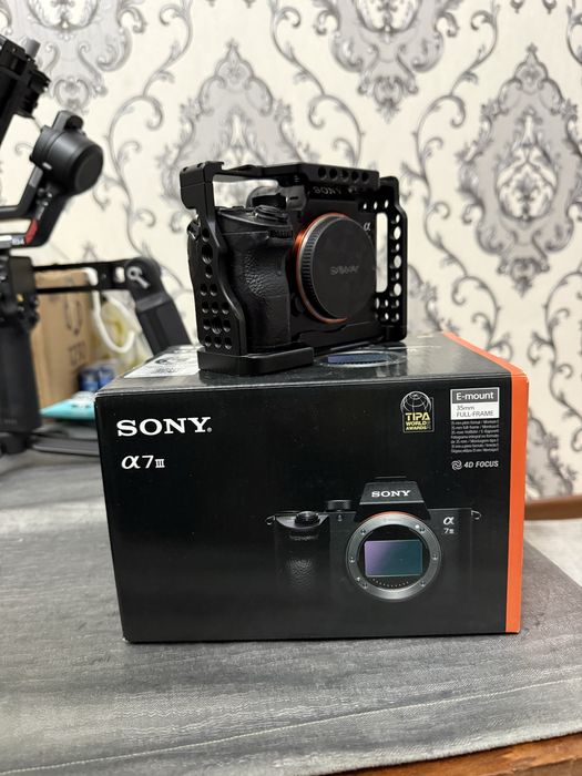 Sony a7 3 body sotiladi