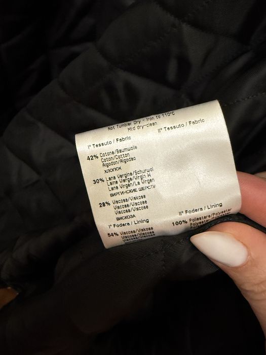 Весеннее пальто на одной пуговице . В идеале .