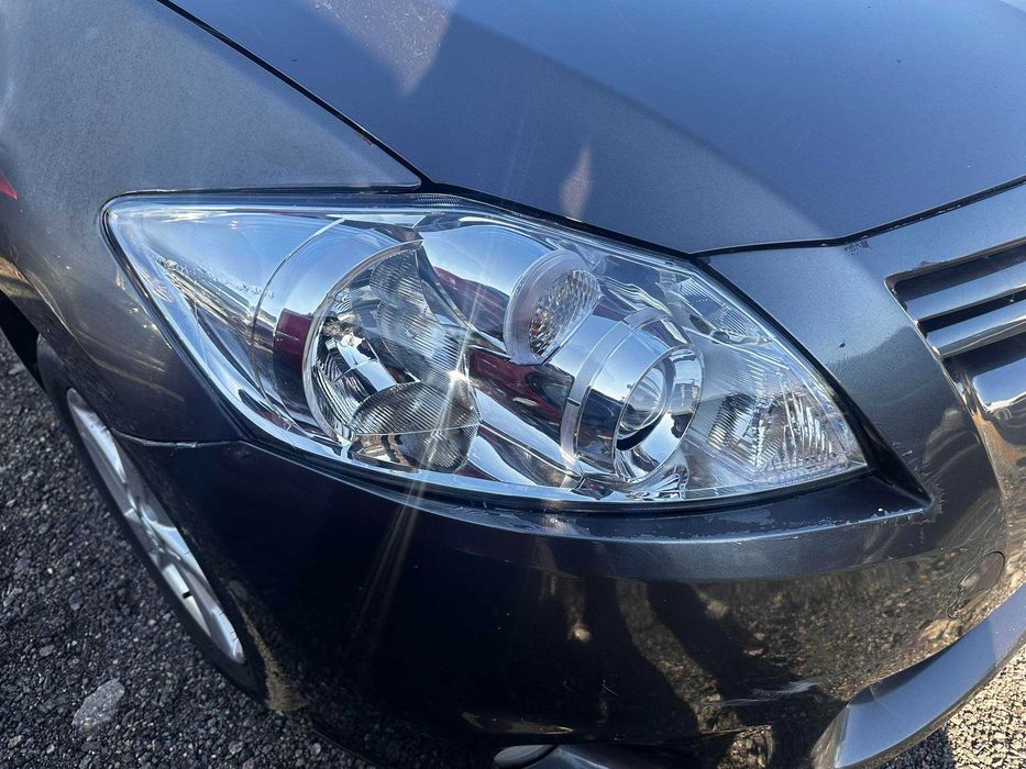 НА ЧАСТИ Toyota Auris 2010г 1.6 Valvematic – За части  132 к.с  Бензин