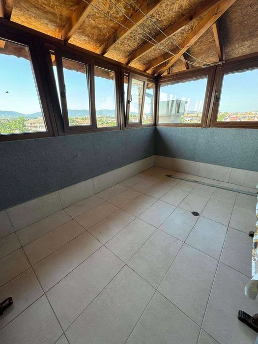 Продава се Тристаен апартамент в Търговище, Център - 90 кв.м за 1020 €/кв.м - Снимка #9