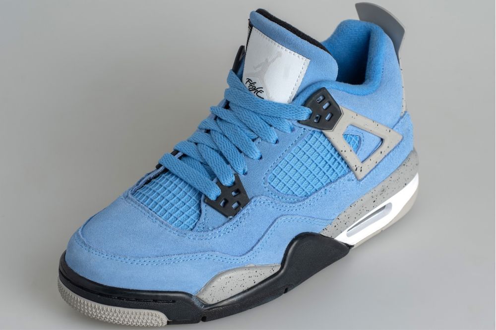 Jordan 4 Retro Blue University