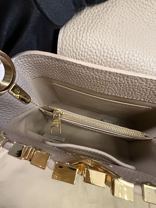 Geanta Louis Vuitton mini capucines
