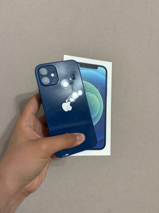 Продам iPhone 12 (blue)