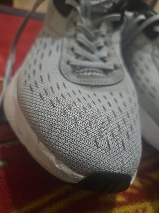 Adidasi decathlon