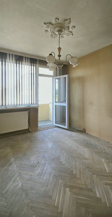 Четиристаен тухлен апартамент с гараж в Горна Оряховица