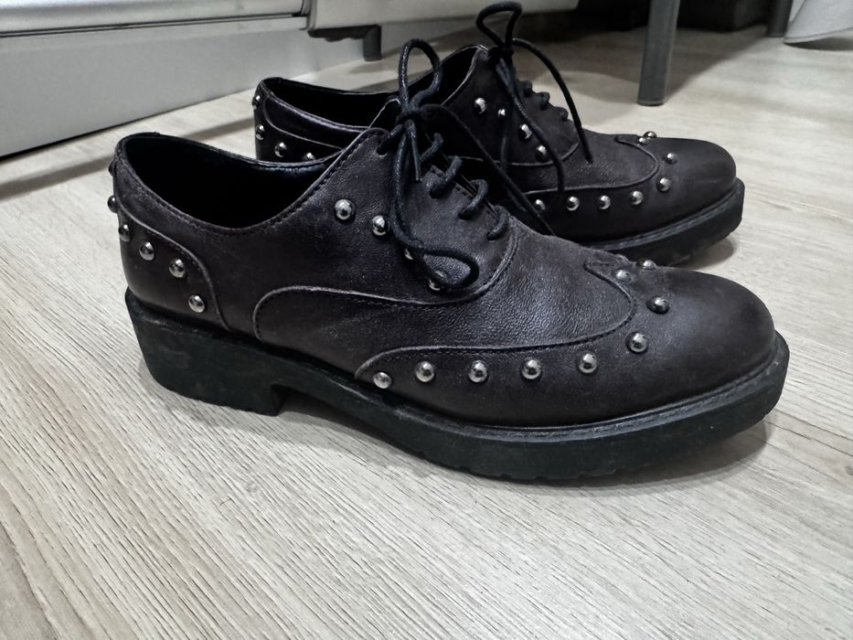 Продается женская обувь